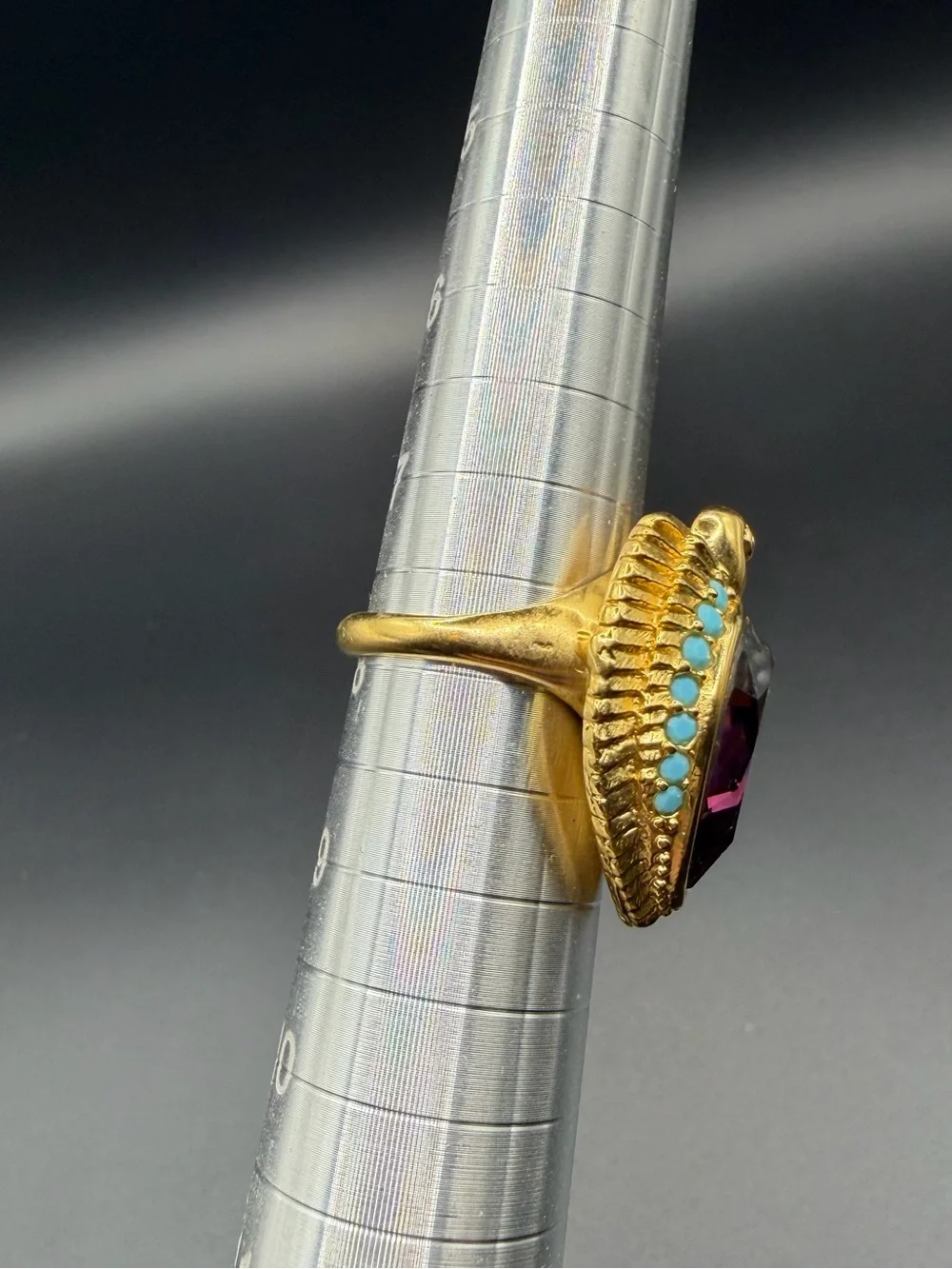 Elizabeth Taylor for Avon Egyptian Revival Falcon Ring SZ 8 Vintage Purple Gold